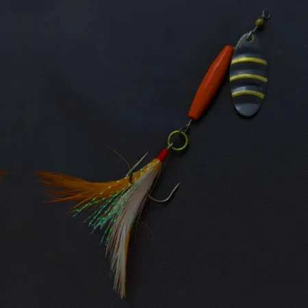 Worth #301 Spinnare, Röd Svart Guld, Fjädrad Trekrok, #24436