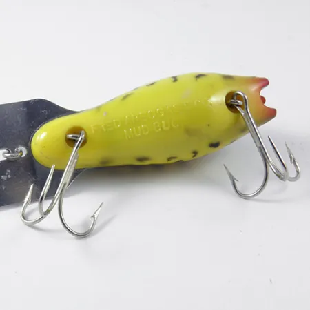 Fred Arbogast Mud Bug Wobbler, Gul / Svart, 14g, Metallsked, #2985